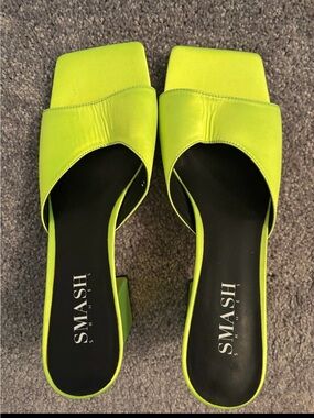 Smash Women’s Jennifer Block Heels Mule Square Toe Sandals Size 11M
